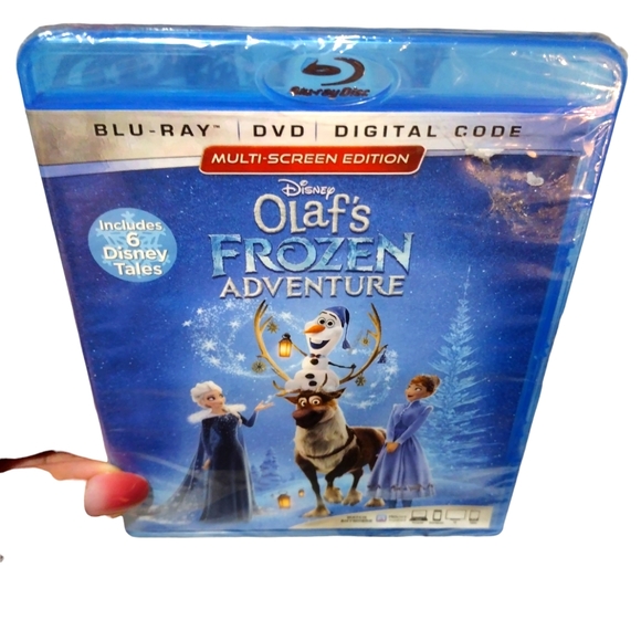 Disney | Other | Olafs Frozen Adventure Bluray Dvd Digital Code New ...